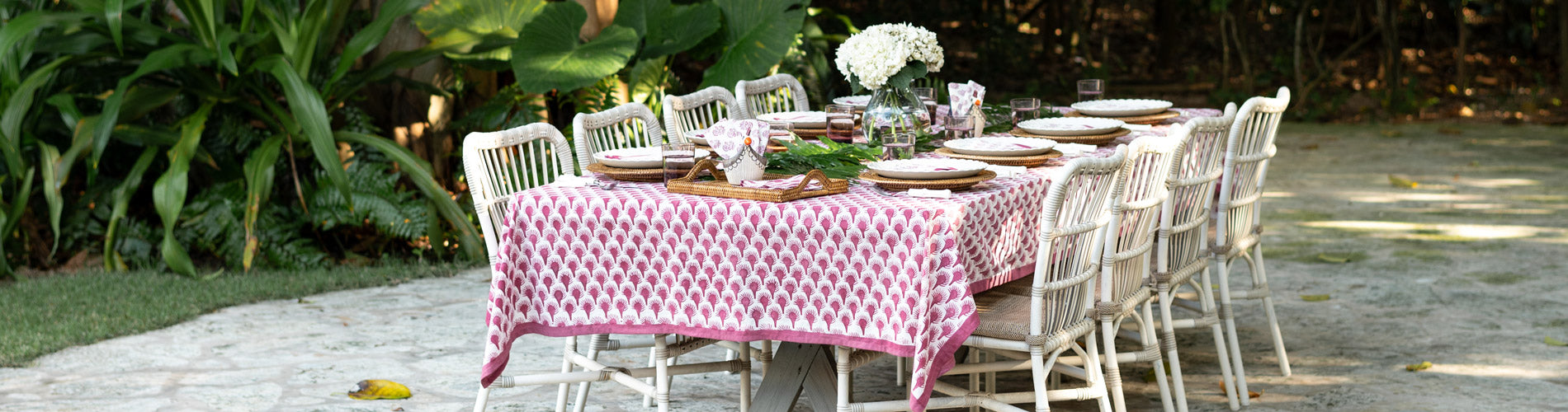 Bold, Boho Feather Table Linens | Pomegranate Inc.