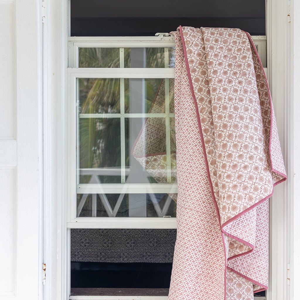 India Hicks Home Joker's Rosette & Full Dusty Pink Coverlet - Pomegranate