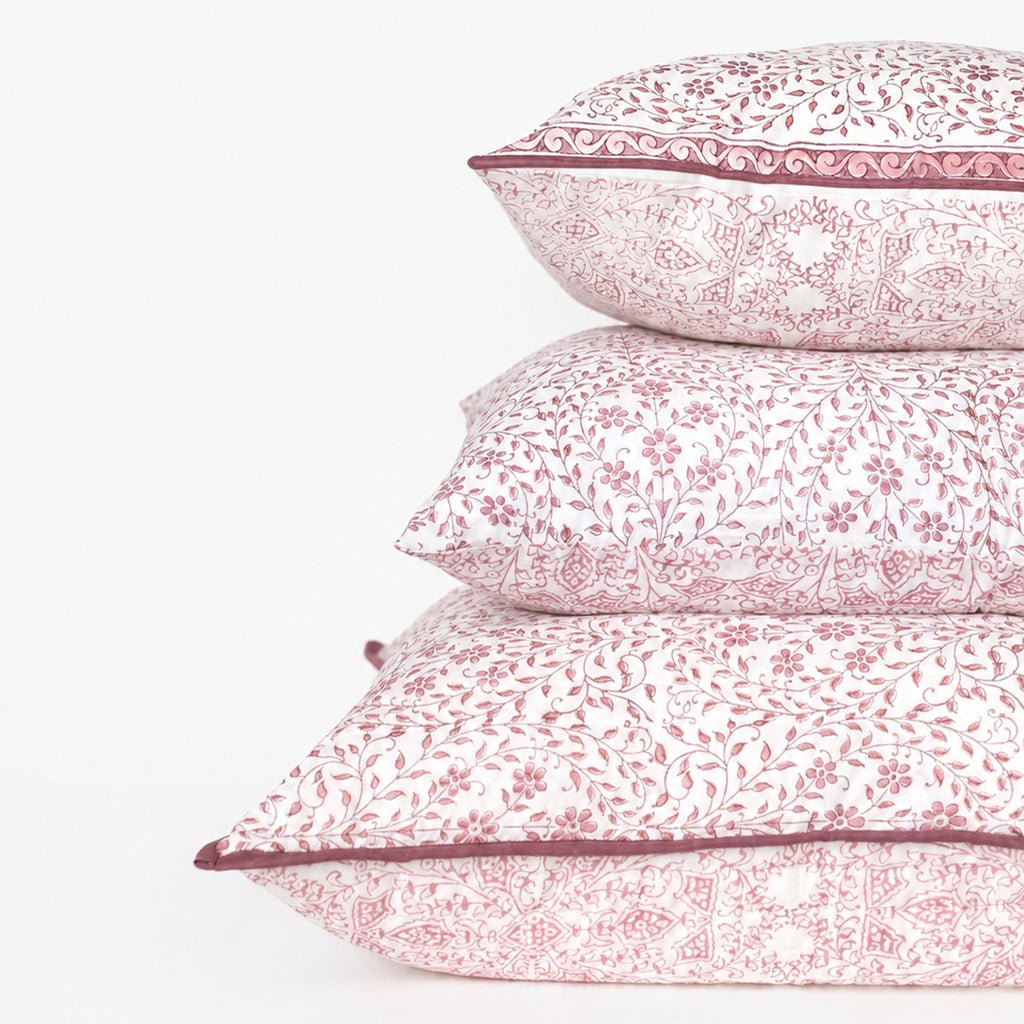 India Hicks Home Queen's Bloom & Kings Lace Dusty Pink Pillowcase | Set of 2 - Pomegranate