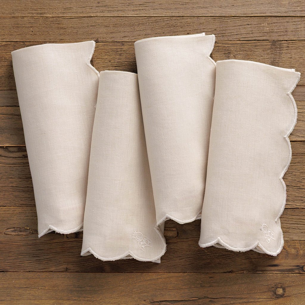 Scalloped Buti Ivory & Beige Napkin | Set of 4 - Pomegranate