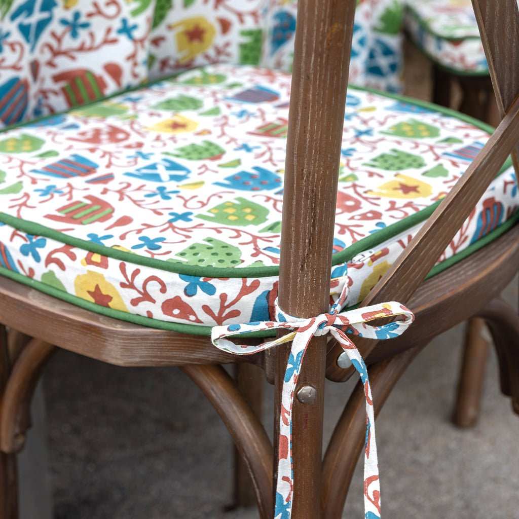 Jockey & Vine Seat Cushion | Set of 2 - Pomegranate
