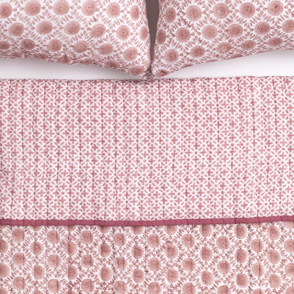 India Hicks Home Joker's Rosette & Full Dusty Pink Coverlet - Pomegranate