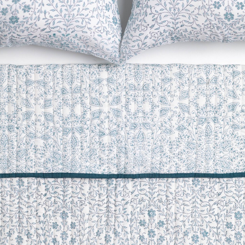 India Hicks Home Queen's Bloom & Kings Lace Dusty Blue Coverlet - Pomegranate