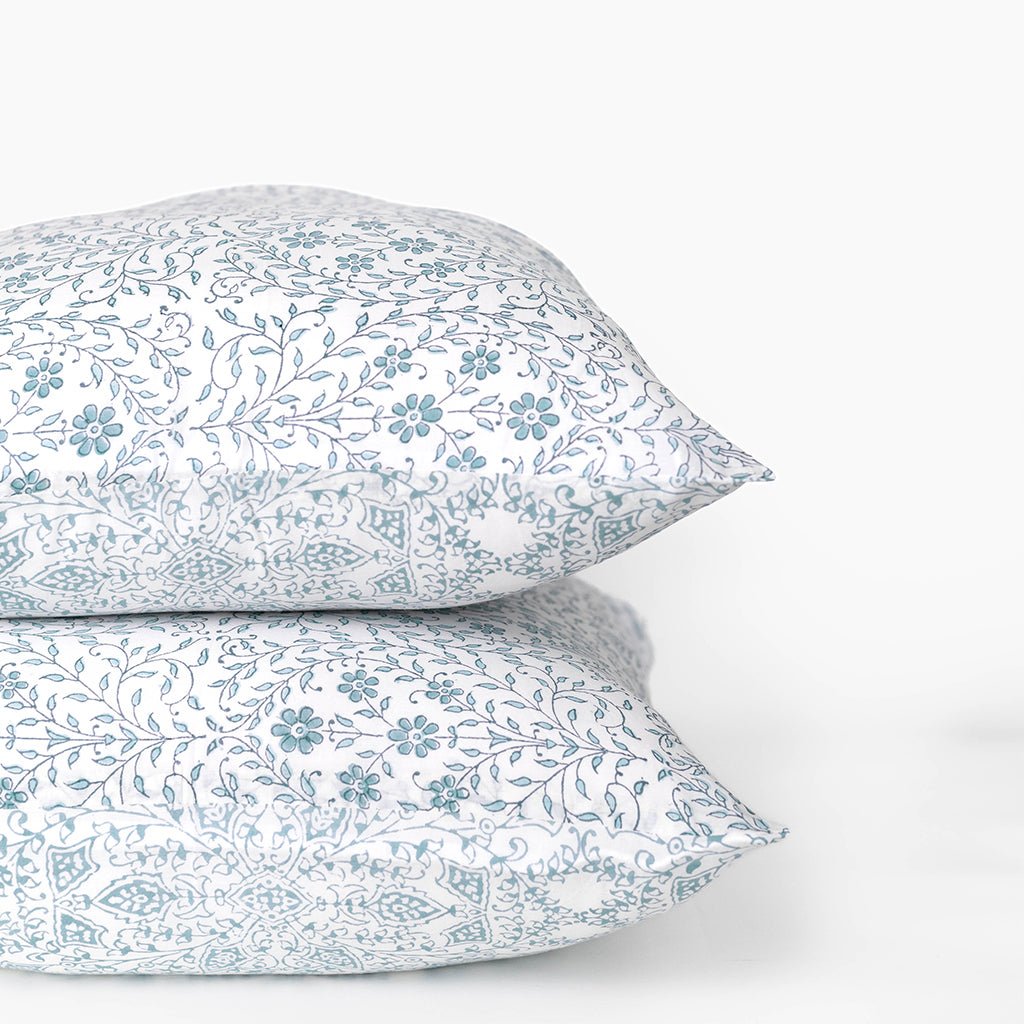 India Hicks Home Queen's Bloom & Kings Lace Dusty Blue Pillowcase | Set of 2 - Pomegranate