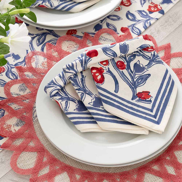 LOT OF 9 PCS Vintage RED WHITE AND BLUE linens - Napkins Pot