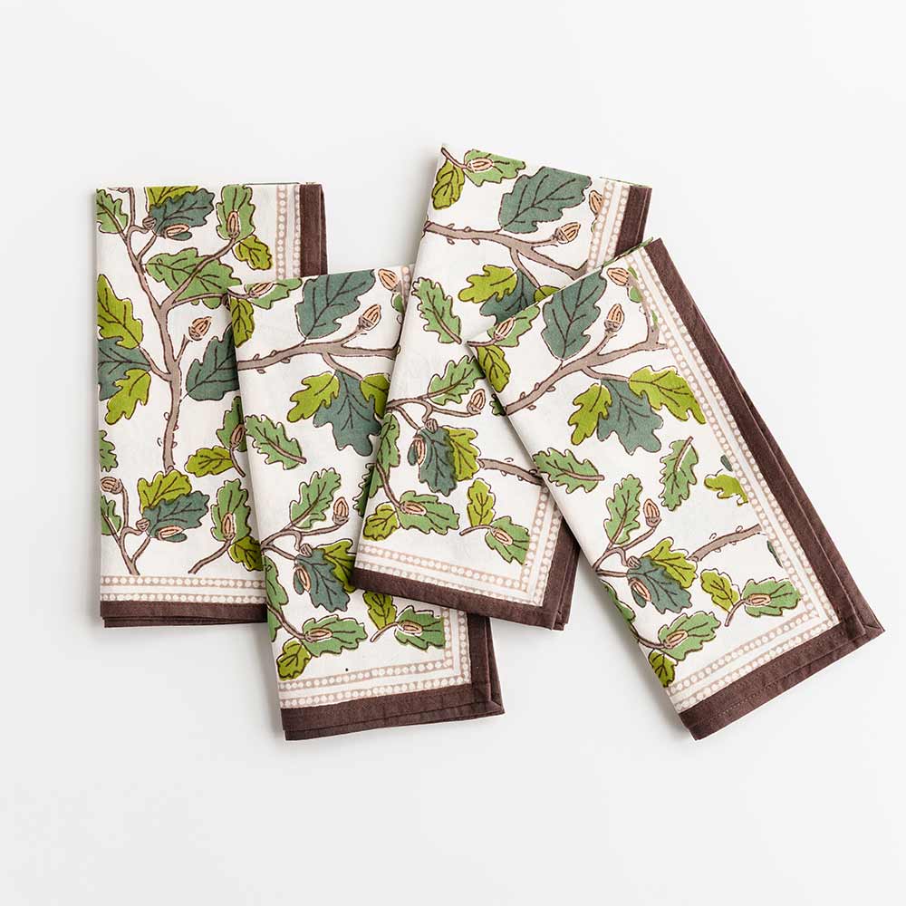 Set of 4 Maple & Acorn Napkins.