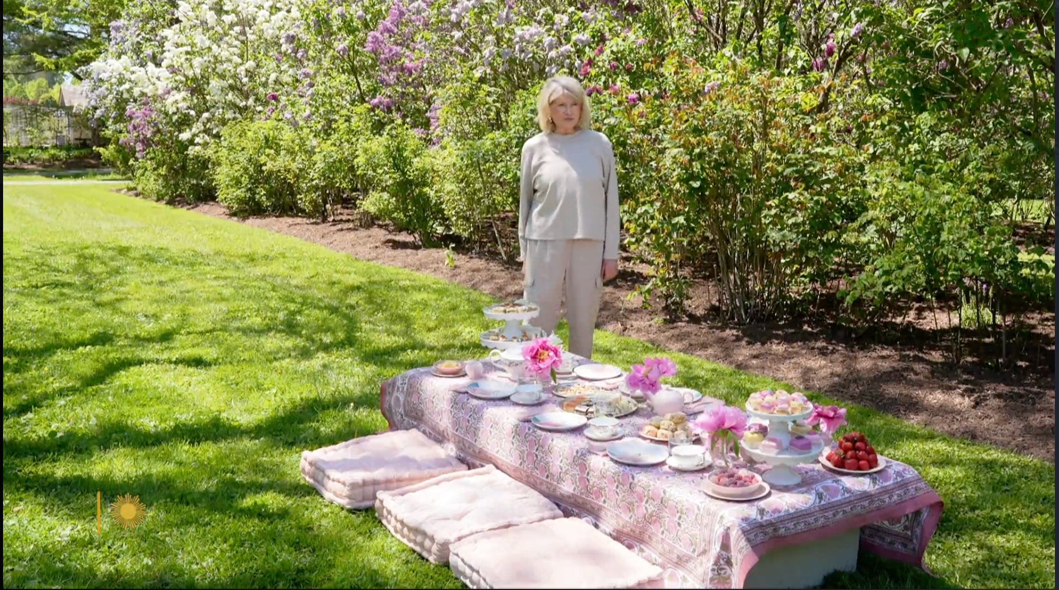 martha stewart table linens