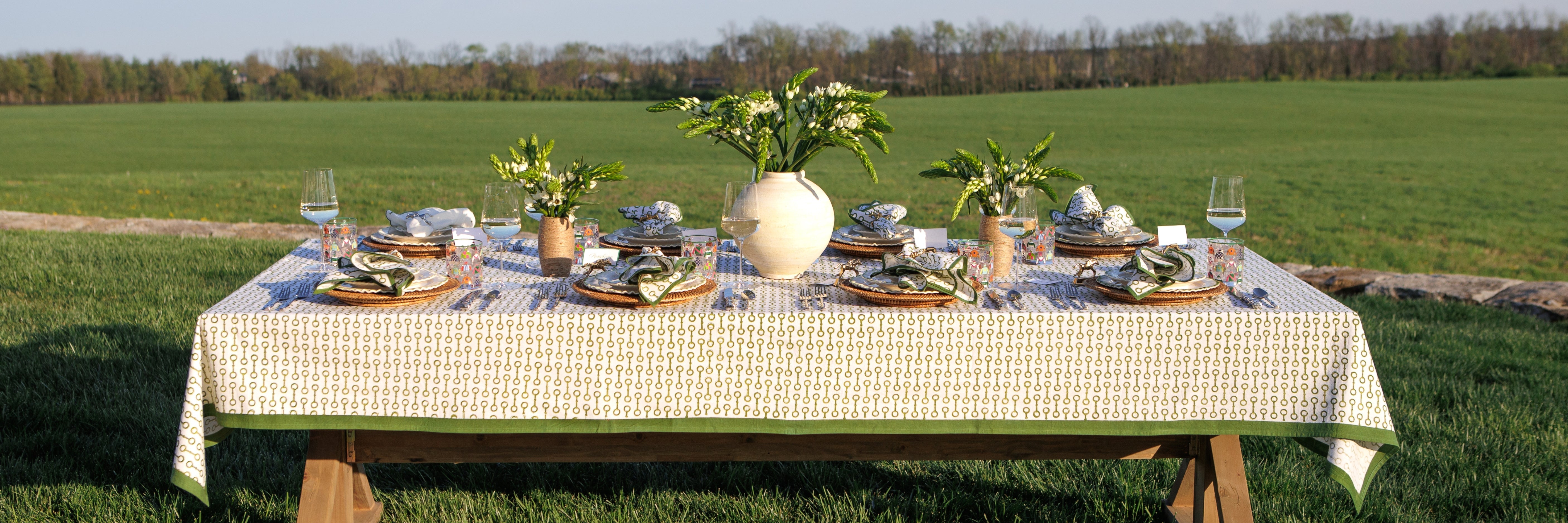 Equestrian Table Linens & Accessories | Pomegranate Inc.