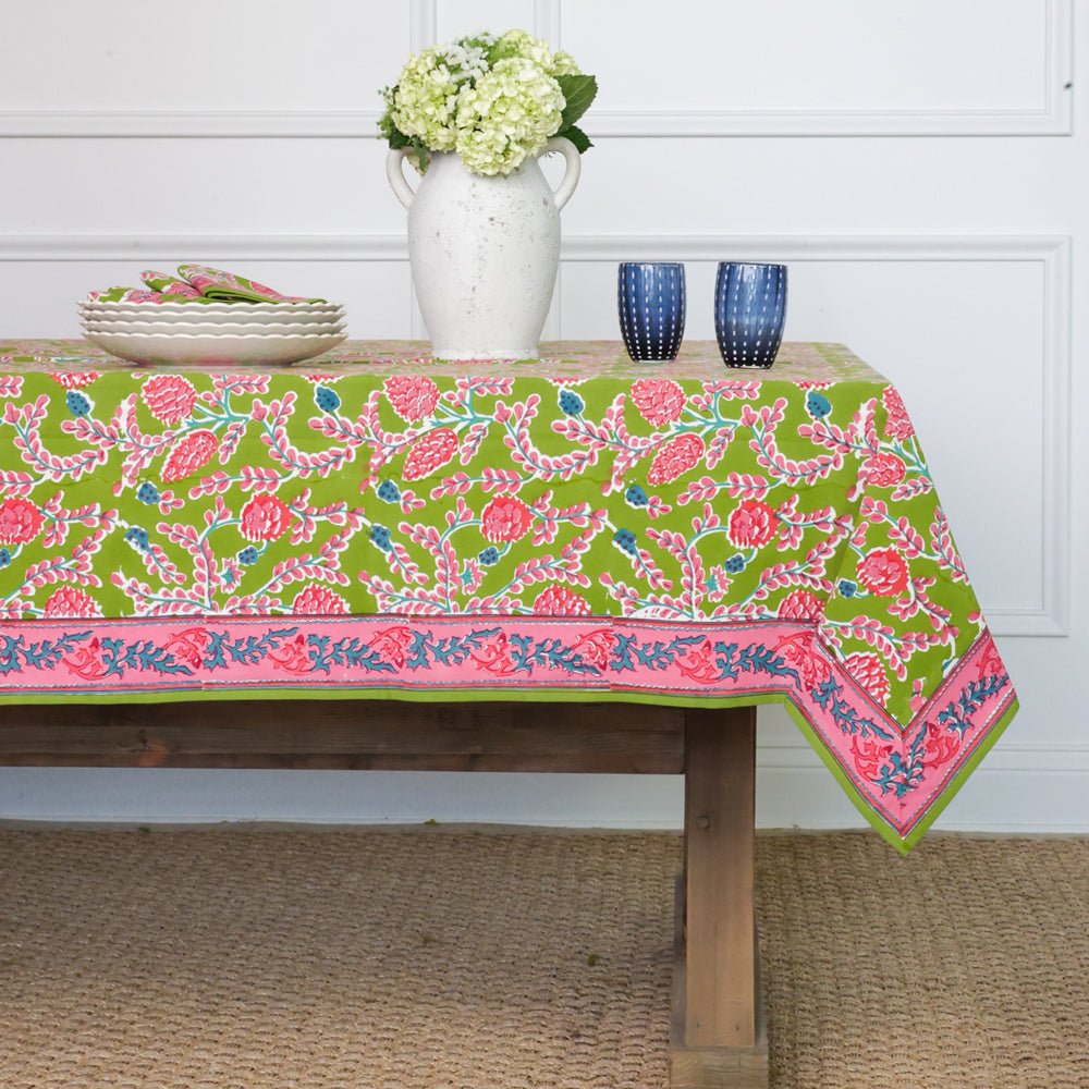Palm Beach Pinecone Tablecloth – Pomegranate