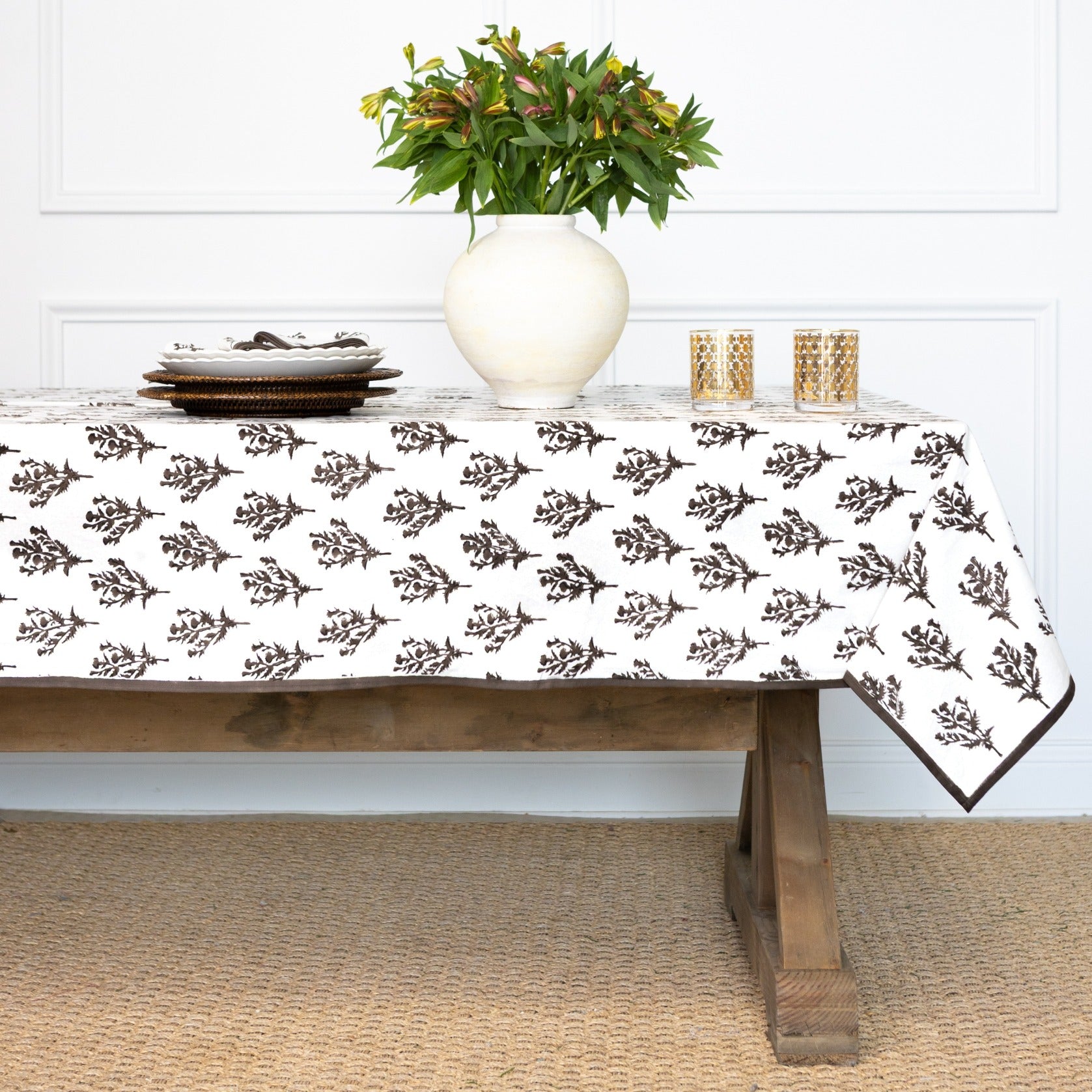 インド高級ブランド Good Earth ランチョンマット＆ナプキン 6客セット India Hicks Home Thistle Chocolate Tablecloth – Pomegranate