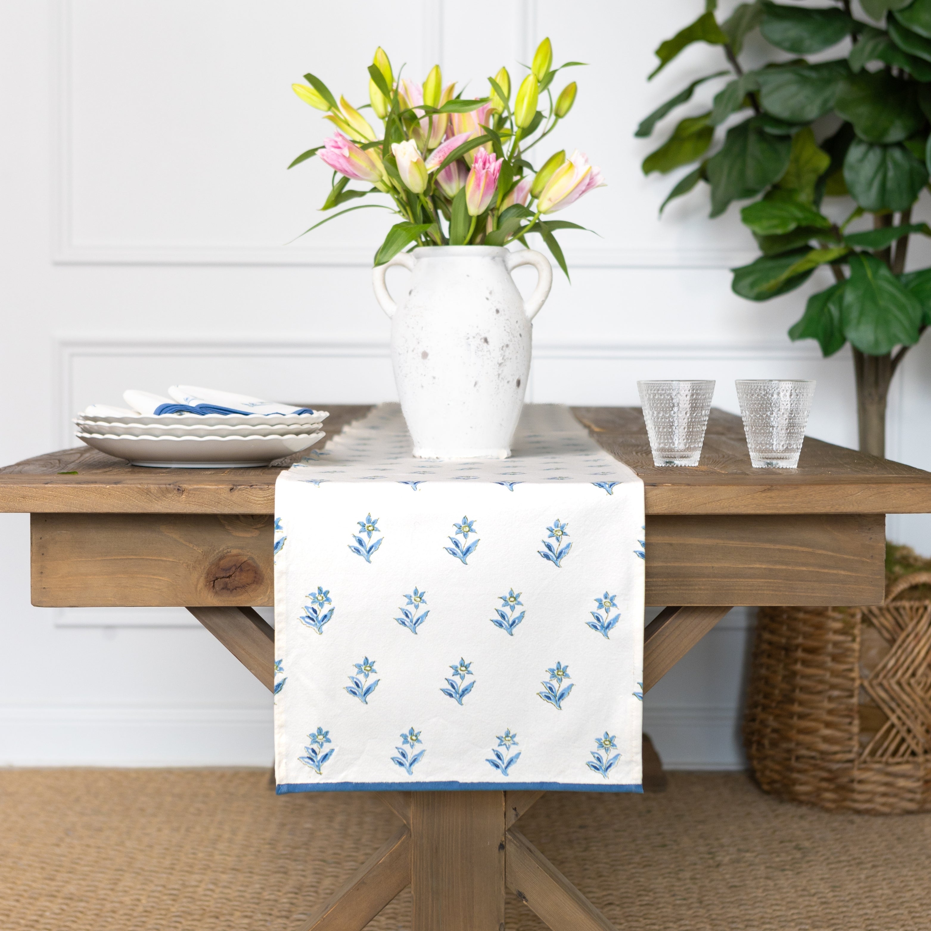 Ariel Okin Sophie Floral Table Runner – Pomegranate