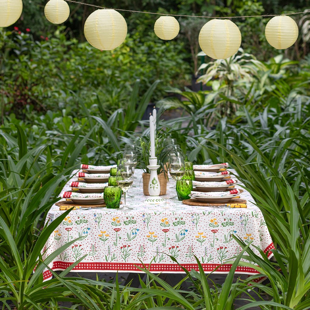 Botanical Garden Gingham Tablecloth - Pomegranate