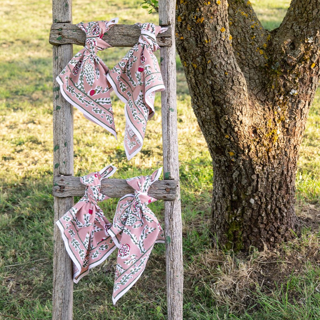 Climbing Dahlia Rosewood & Sage Napkin | Set of 4 - Pomegranate