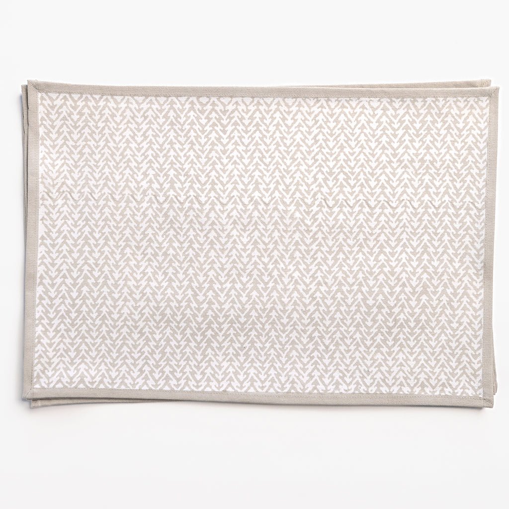 India Hicks Home Fire Bush Island Stone Placemat | Set of 4 - Pomegranate