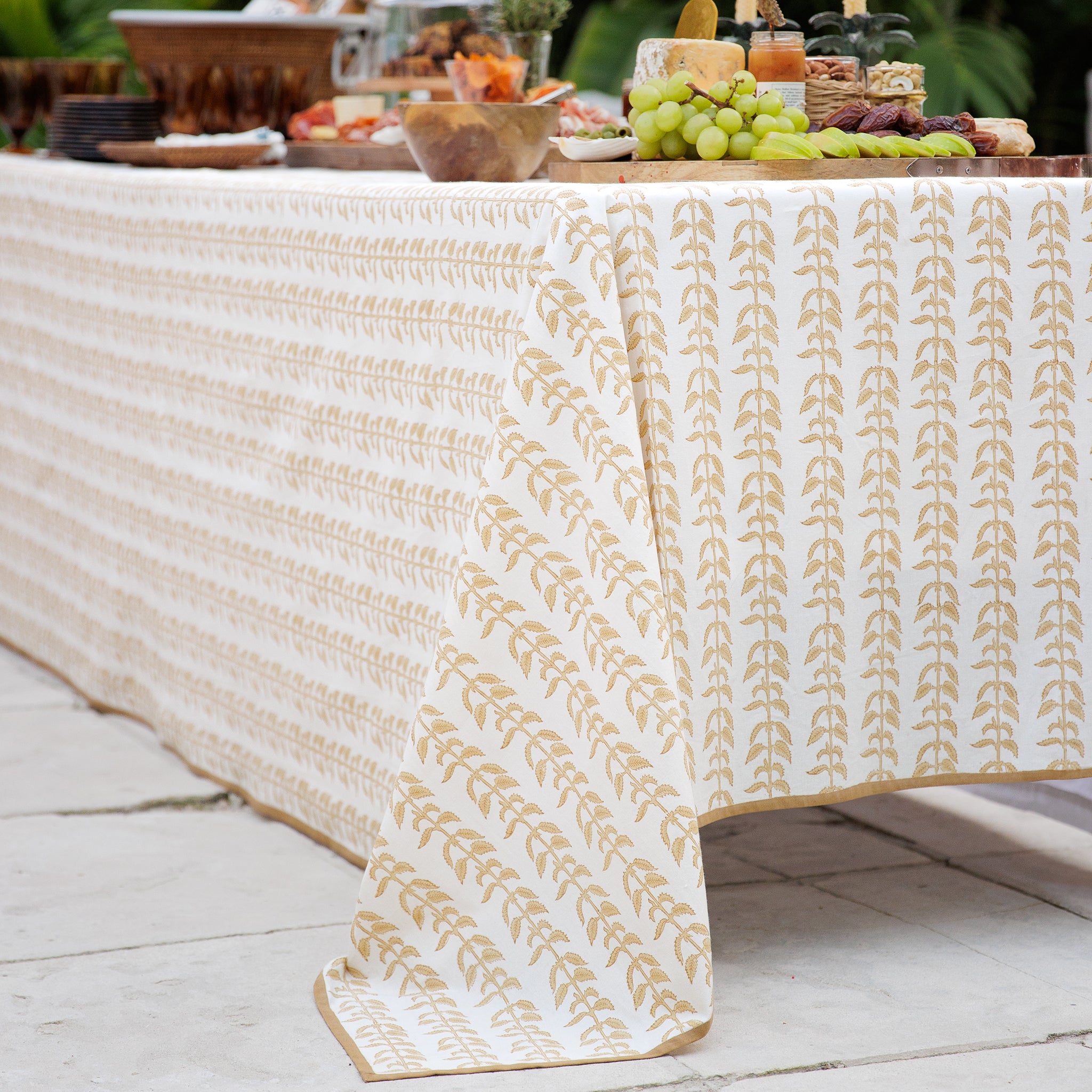 India Hicks Home x Pomegranate Climbing Nettle Sand Hand Block Printed Beige & White Tablecloth