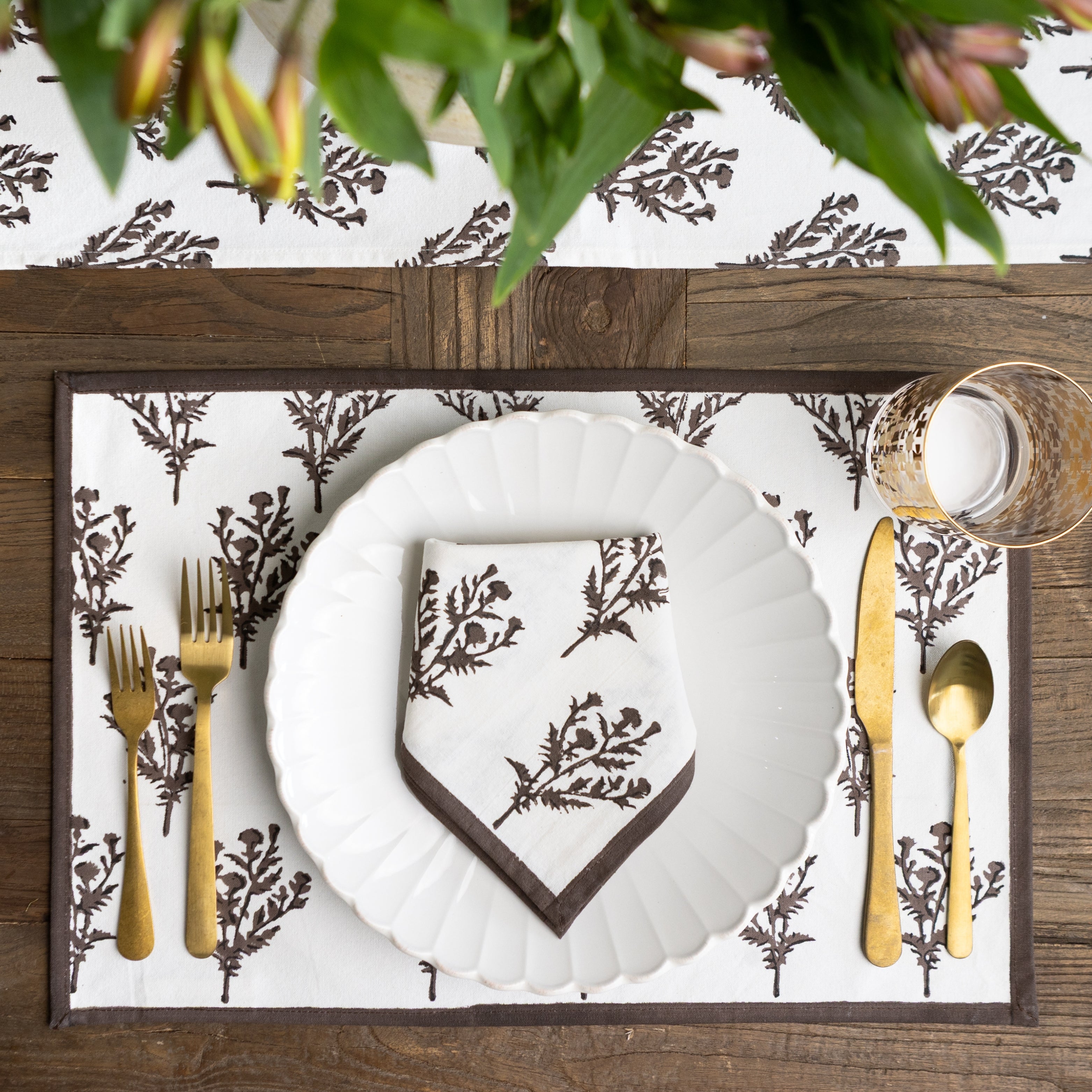 Pomegranate India Hicks Home Thistle Placemat - Thumbnail 2