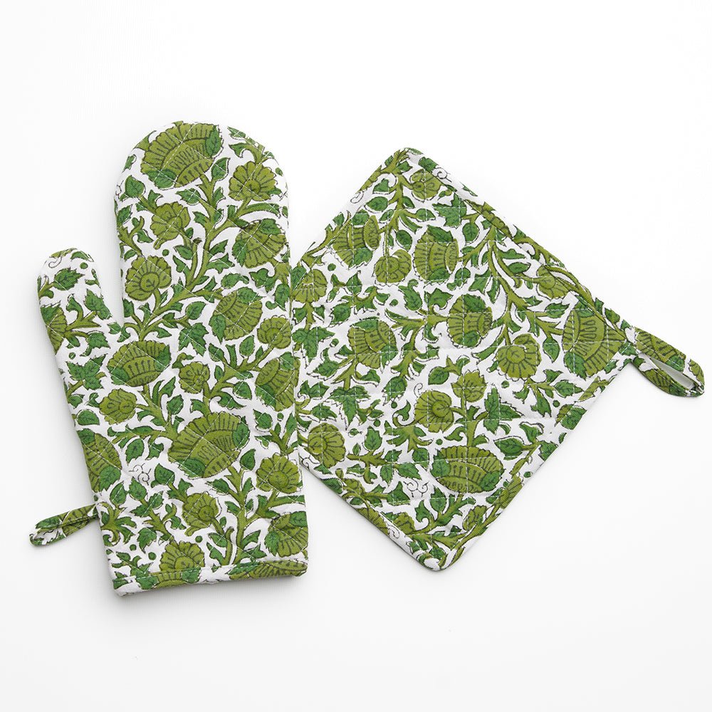 Jade Blossom Oven Mitt Set