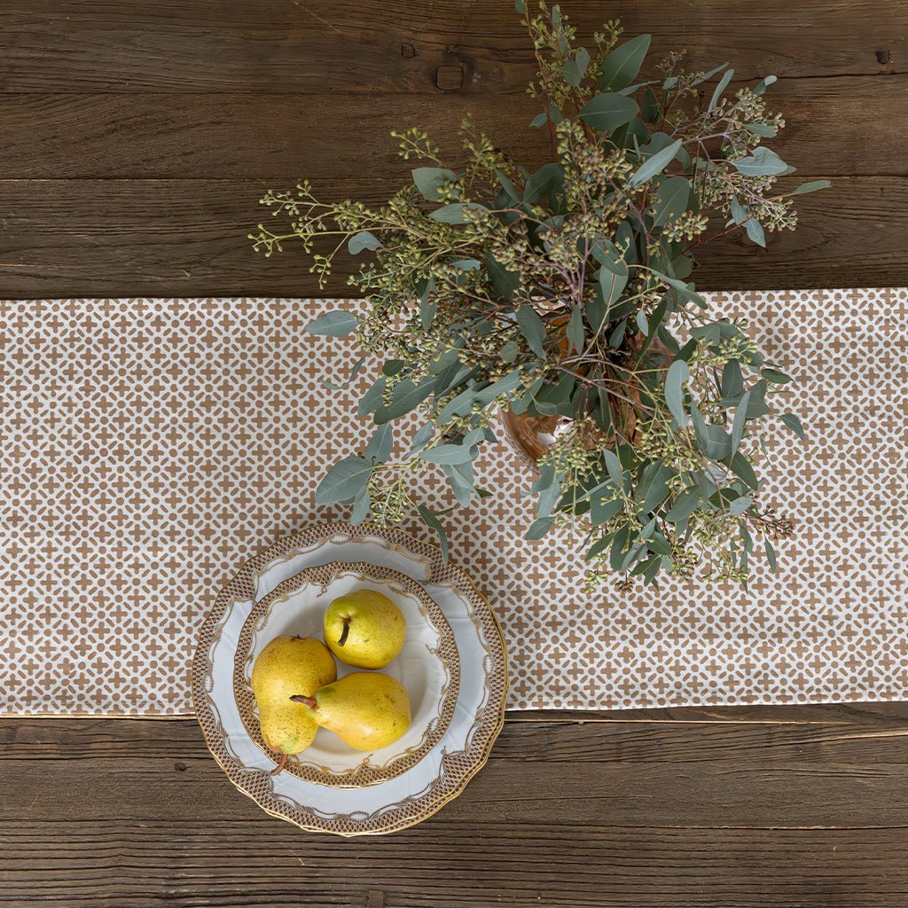 India Hicks Home Full Deck Dark Sand Table Runner - Pomegranate