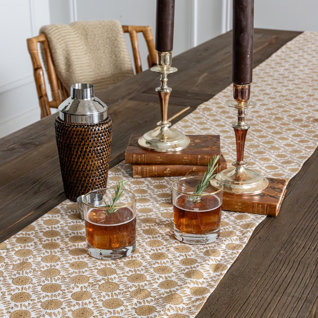 India Hicks Home Joker's Rosette Dark Sand Table Runner - Pomegranate