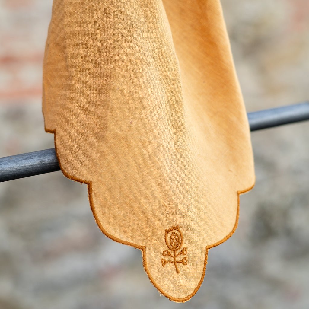 Scalloped Buti Ochre & Straw Napkin | Set of 4 - Pomegranate