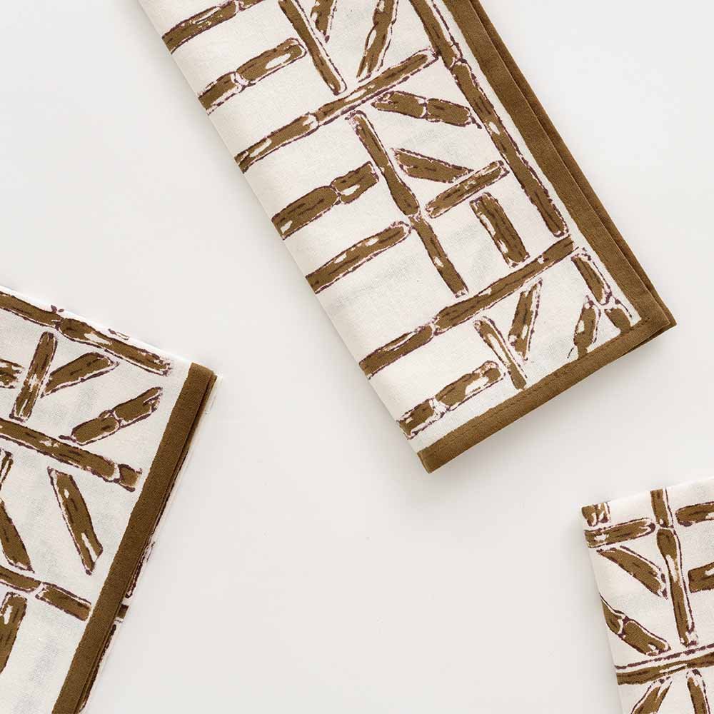 Brown Bamboo napkins resemble natures perfect design with an elegant geometric pattern. 