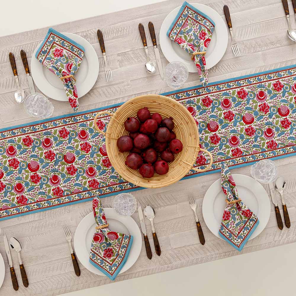 Place Mats Set of 4, Floral Print Table Placemats Cloth Washable