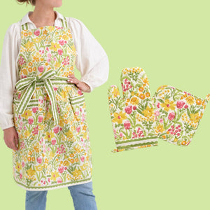 Beige Floral Apron for Woman. Sand Colour Apron and Oven Mitts Set. Cooking  Apron Gift for Mom, Gift for Her. Christmas Gift 