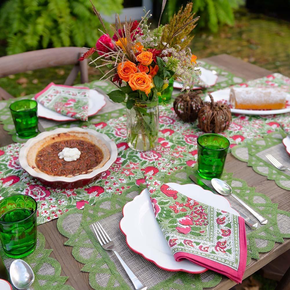 Autumn Orchard table runner and napkins.