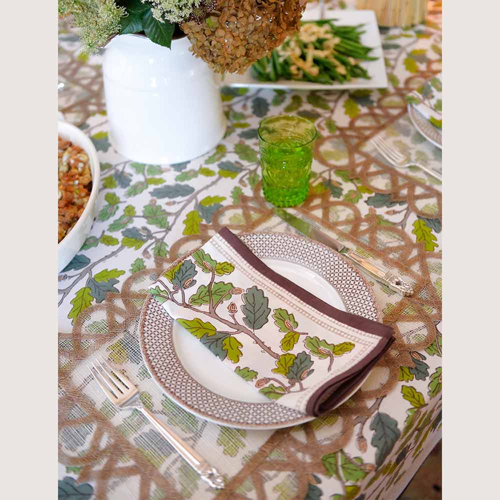 Napkin and matching tablecloth. 