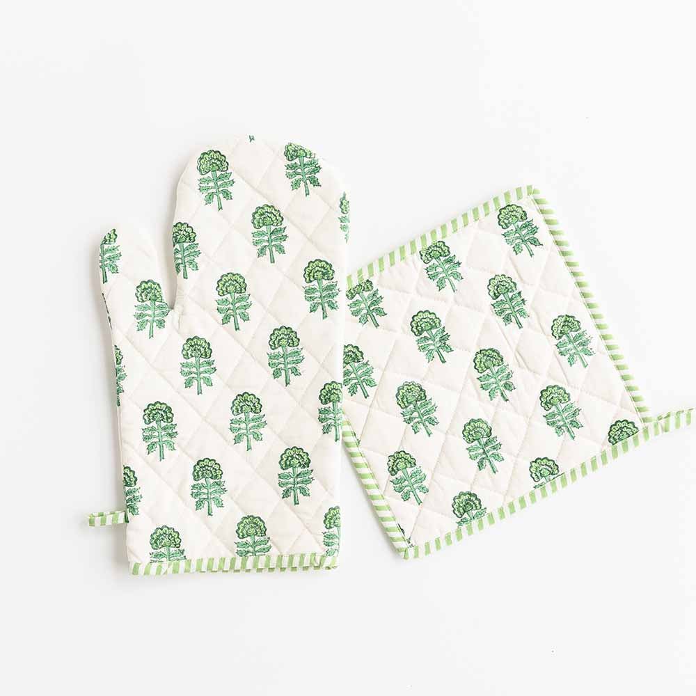 Chardonnay Oven Mitt Set | Green & White Floral Kitchen Linens