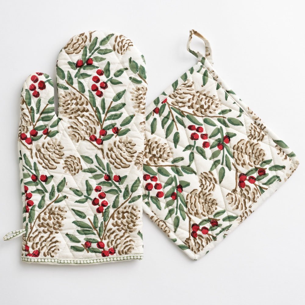 Oven Mitt & Pot Holder Set with Christmas Garland Print Green Florals & Berries and Pinecones