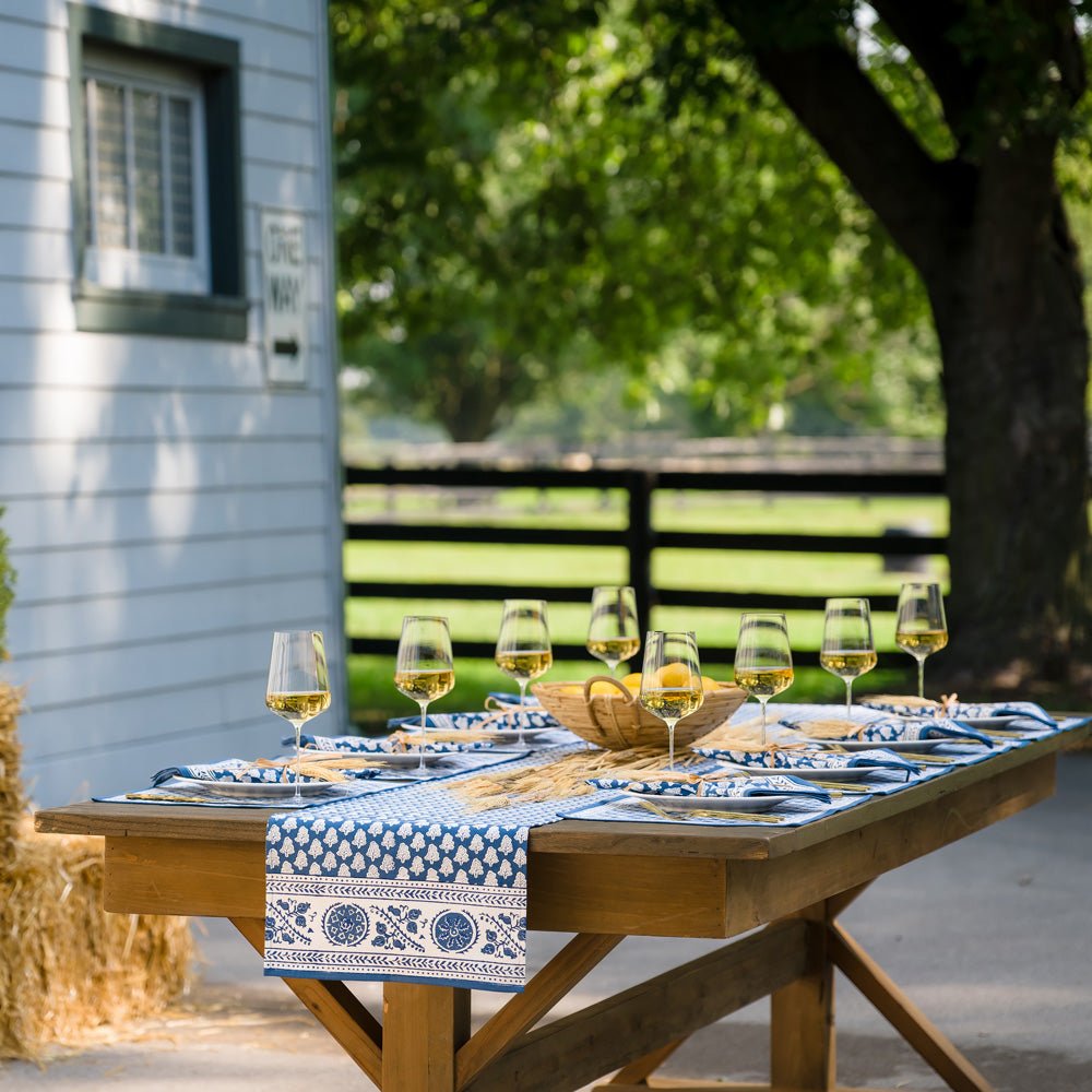 Printed table runners - Pomegranate Inc.