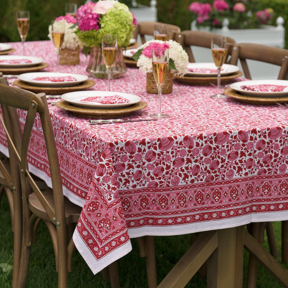 Floral printed detailing around the border of the tablecloth. 