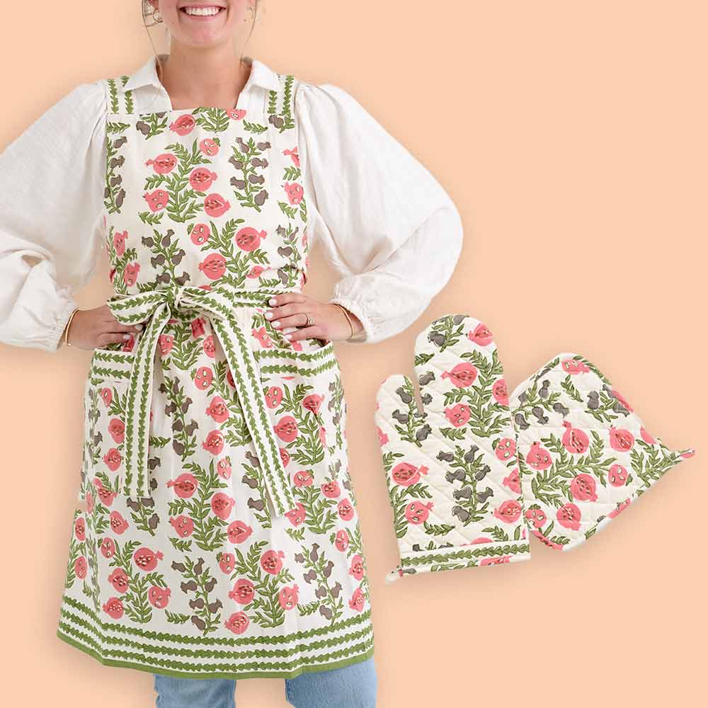 Beige Floral Apron for Woman. Sand Colour Apron and Oven Mitts Set. Cooking  Apron Gift for Mom, Gift for Her. Christmas Gift 